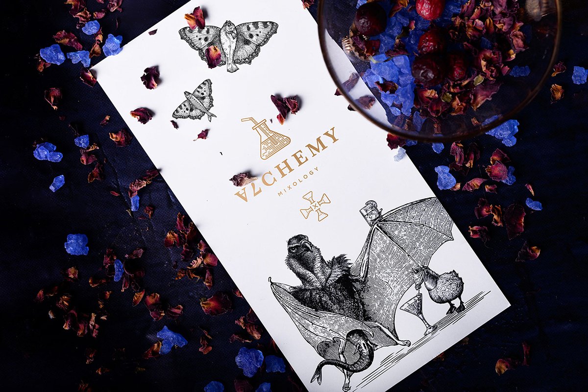 Alchemy Bar雞尾酒酒吧品牌設(shè)計(jì)欣賞,酒吧品牌設(shè)計(jì)，餐飲品牌設(shè)計(jì)，酒吧空間設(shè)計(jì)，酒吧品牌策劃，酒吧品牌全案策劃，餐飲品牌策劃，深圳品牌設(shè)計(jì)，深圳品牌策劃，深圳品牌全案策劃，深圳品牌形象塑造，深圳包裝設(shè)計(jì)，深圳空間設(shè)計(jì)，左右格局