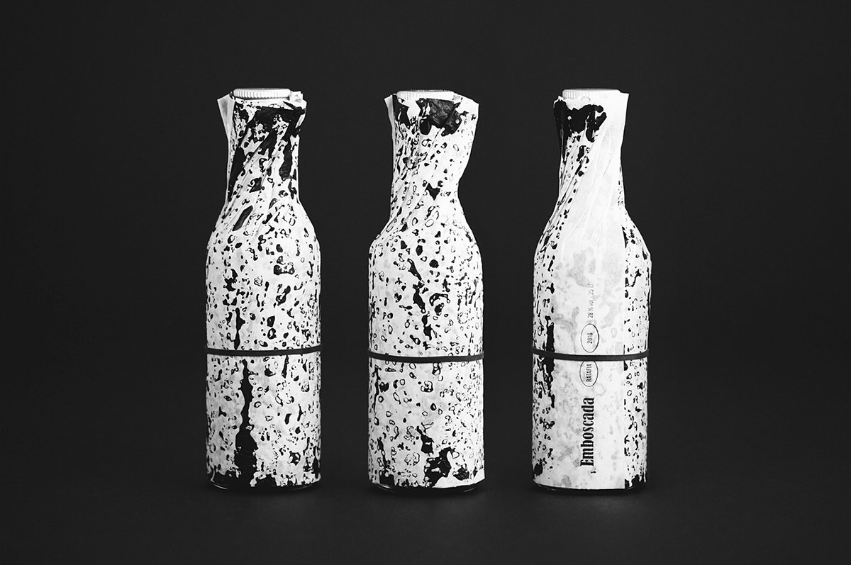 Emboscada手工制酒品牌品牌設(shè)計欣賞，手工制酒品牌，酒品牌設(shè)計，酒品牌策劃，酒品牌全案策劃，酒品牌形象塑造，酒品牌包裝設(shè)計，深圳品牌設(shè)計，深圳皮牌策劃，深圳品牌全案策劃，深圳品牌形象塑造，深圳包裝設(shè)計，左右格局