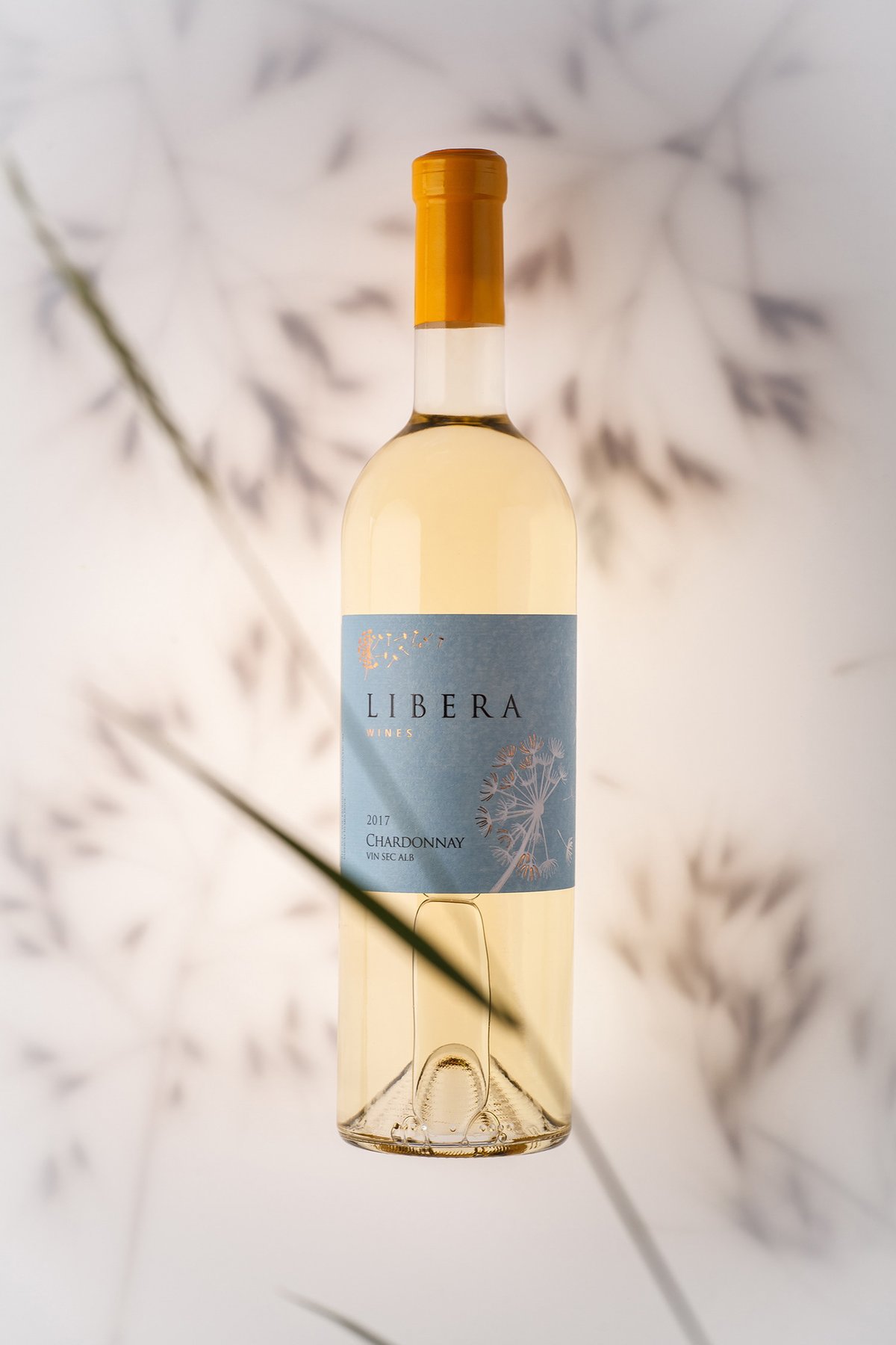 Libera餐食葡萄酒品牌包裝設(shè)計(jì)——創(chuàng)新品牌營(yíng)銷(xiāo)的必要性，餐飲品牌設(shè)計(jì)，品牌形象整合，品牌包裝設(shè)計(jì)，餐飲品牌視覺(jué)設(shè)計(jì)，餐飲品牌營(yíng)銷(xiāo)，品牌戰(zhàn)略定位，品牌設(shè)計(jì)公司，深圳品牌策劃，深圳品牌設(shè)計(jì)，左右格局