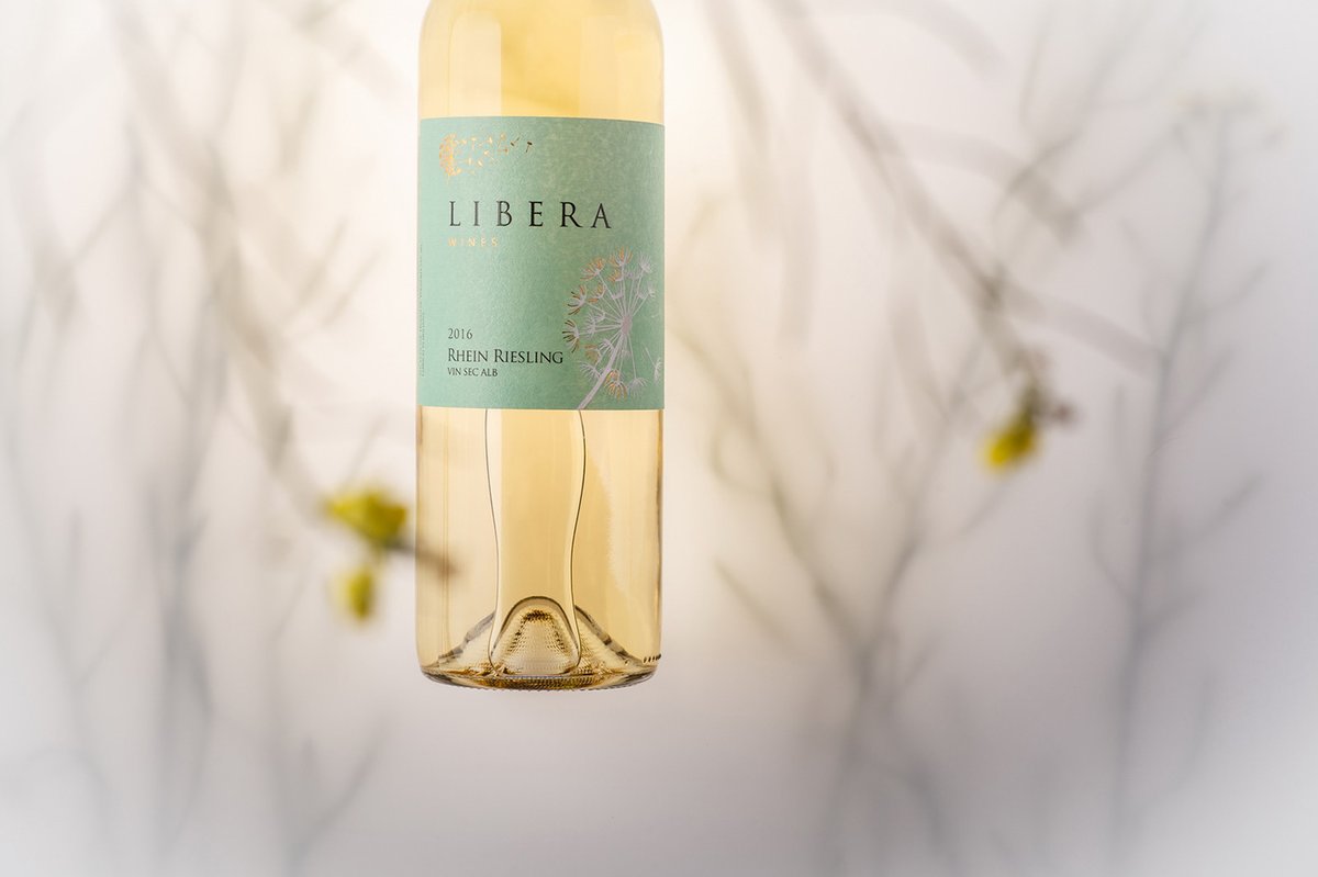 Libera餐食葡萄酒品牌包裝設(shè)計(jì)——創(chuàng)新品牌營(yíng)銷(xiāo)的必要性，餐飲品牌設(shè)計(jì)，品牌形象整合，品牌包裝設(shè)計(jì)，餐飲品牌視覺(jué)設(shè)計(jì)，餐飲品牌營(yíng)銷(xiāo)，品牌戰(zhàn)略定位，品牌設(shè)計(jì)公司，深圳品牌策劃，深圳品牌設(shè)計(jì)，左右格局