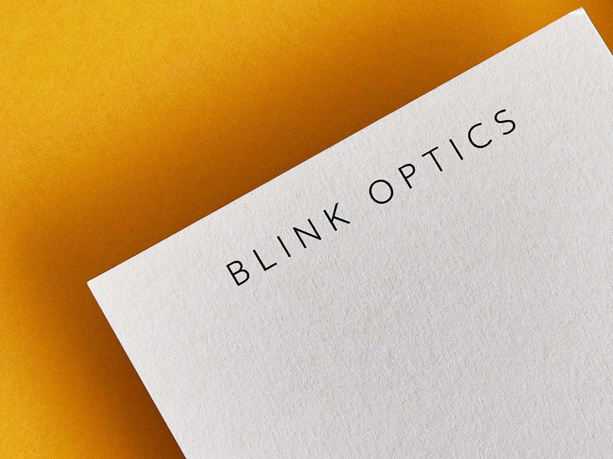 時(shí)尚品牌 Blink 眼鏡店品牌設(shè)計(jì)和個(gè)性化品牌調(diào)性的定位，時(shí)尚品牌設(shè)計(jì)，時(shí)尚品牌形象設(shè)計(jì)，品牌形象整合，飾品品牌設(shè)計(jì)，品牌營(yíng)銷，品牌戰(zhàn)略定位，品牌設(shè)計(jì)公司，品牌策劃公司，深圳品牌策劃，深圳品牌設(shè)計(jì)，左右格局