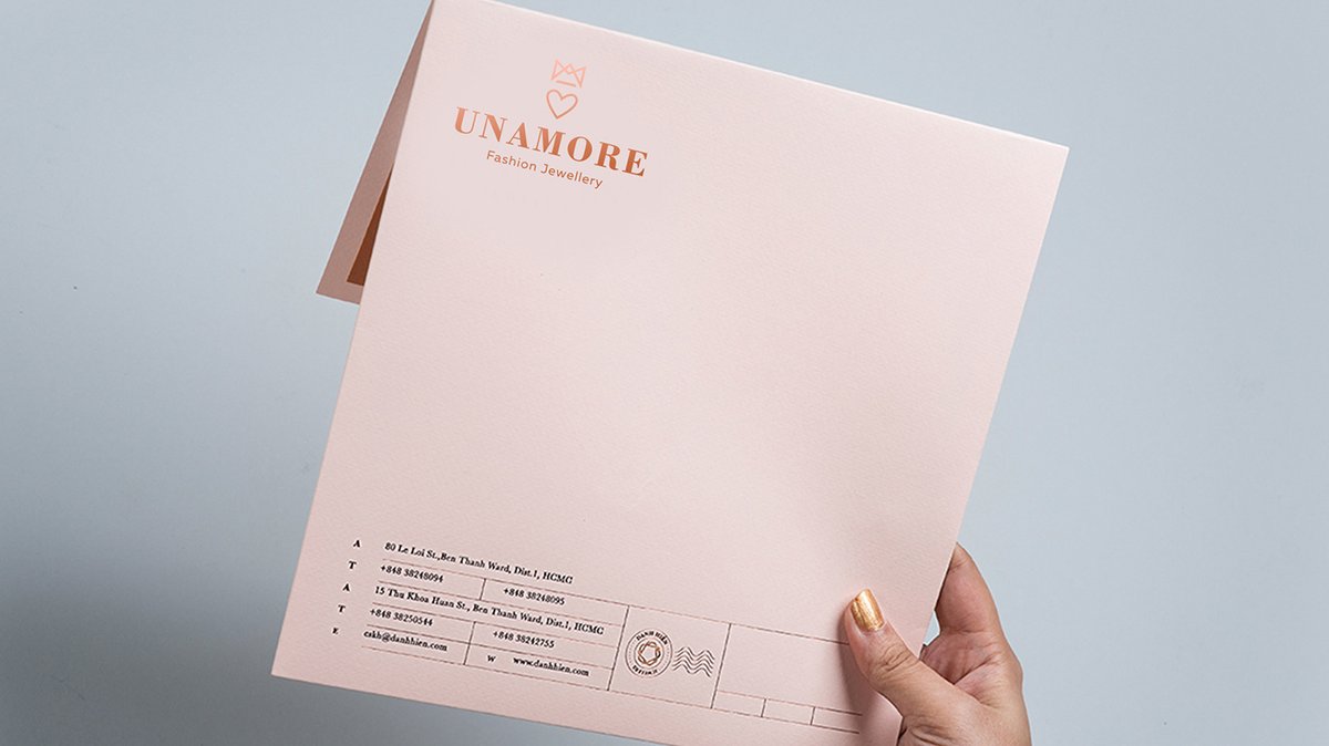時尚珠寶首飾UNAMORE品牌設計和強化品牌“時尚”定位，時尚珠寶品牌設計，時尚品牌形象設計，品牌形象整合，珠寶品牌營銷，品牌戰(zhàn)略定位，品牌設計公司，品牌策劃公司，深圳品牌策劃，深圳品牌設計，左右格局
